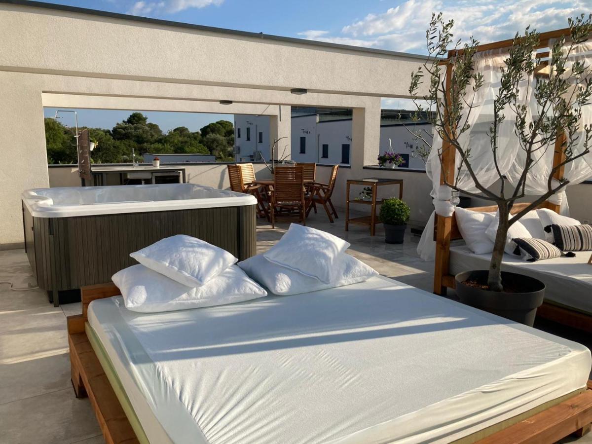 Rooftop Spa Lejlighed Trogir Eksteriør billede